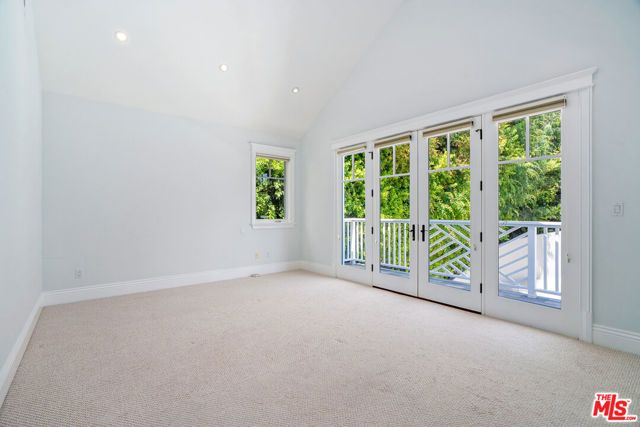 117 S BURLINGAME Avenue, Los Angeles, CA 90049