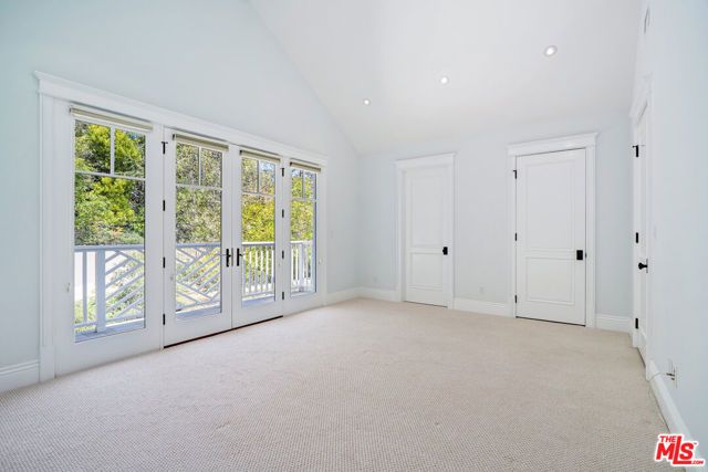 117 S BURLINGAME Avenue, Los Angeles, CA 90049