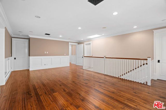 117 S BURLINGAME Avenue, Los Angeles, CA 90049