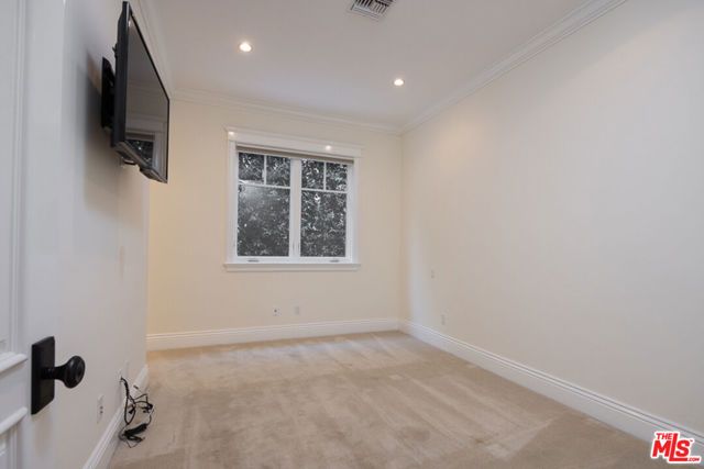 117 S BURLINGAME Avenue, Los Angeles, CA 90049