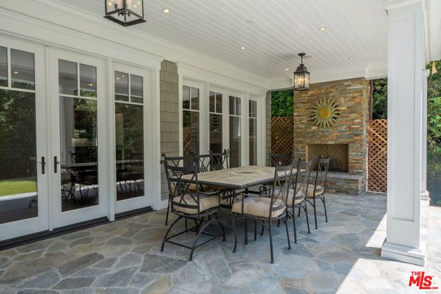 117 S BURLINGAME Avenue, Los Angeles, CA 90049