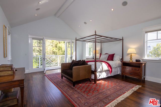 117 S BURLINGAME Avenue, Los Angeles, CA 90049
