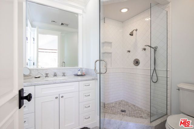 117 S BURLINGAME Avenue, Los Angeles, CA 90049