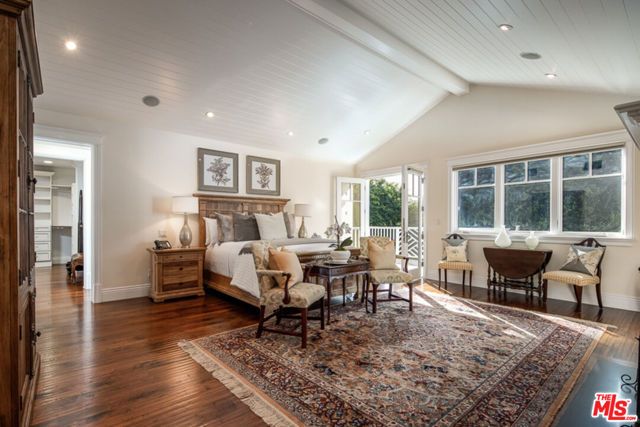117 S BURLINGAME Avenue, Los Angeles, CA 90049
