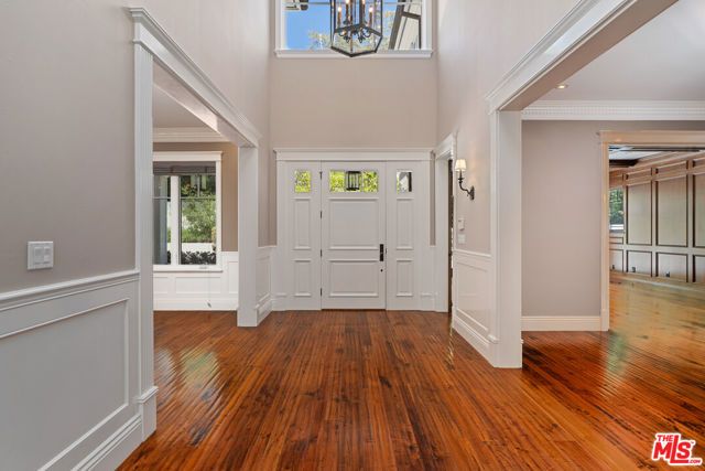 117 S BURLINGAME Avenue, Los Angeles, CA 90049