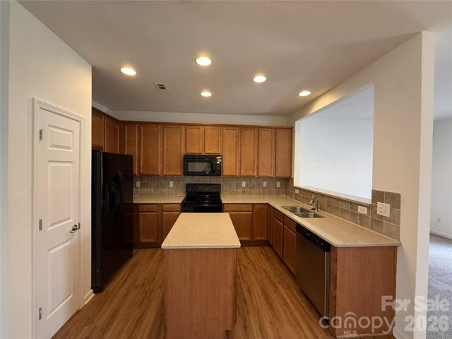 9956 Kings Parade Boulevard, Charlotte, NC 28273