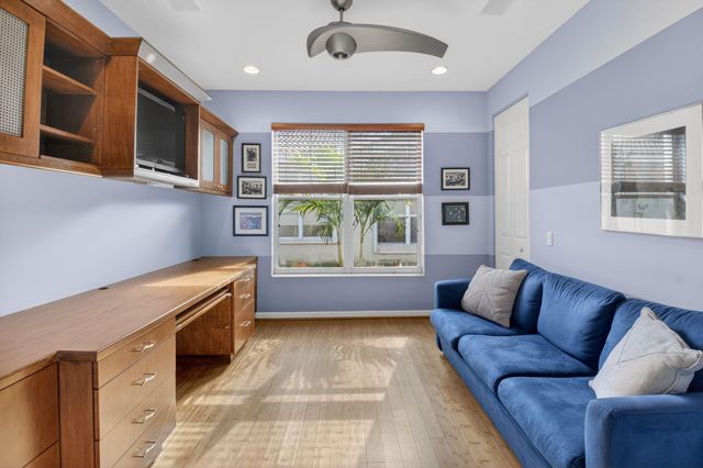 13197 Alhambra Lake Circle, Delray Beach, FL 33446