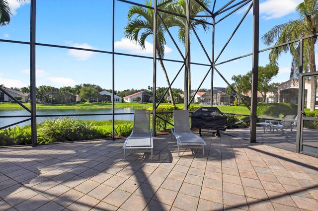 13197 Alhambra Lake Circle, Delray Beach, FL 33446