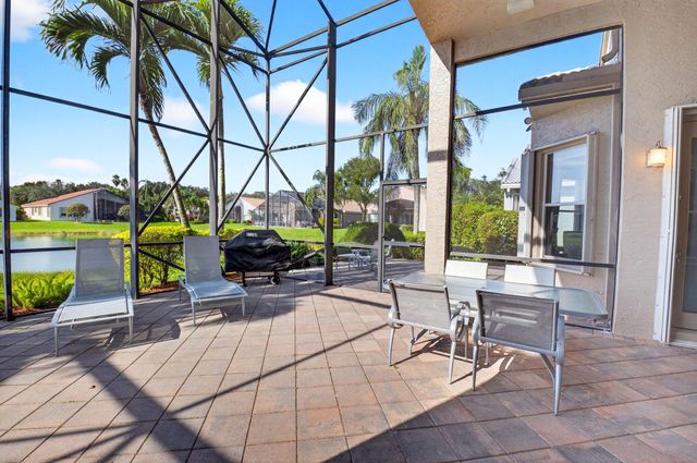 13197 Alhambra Lake Circle, Delray Beach, FL 33446