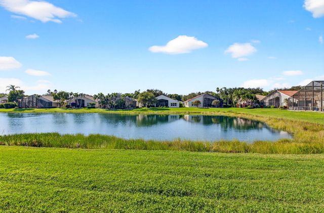 13197 Alhambra Lake Circle, Delray Beach, FL 33446