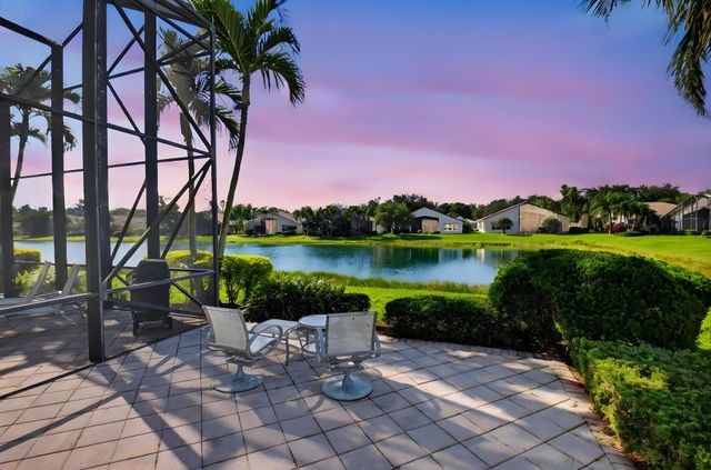 13197 Alhambra Lake Circle, Delray Beach, FL 33446