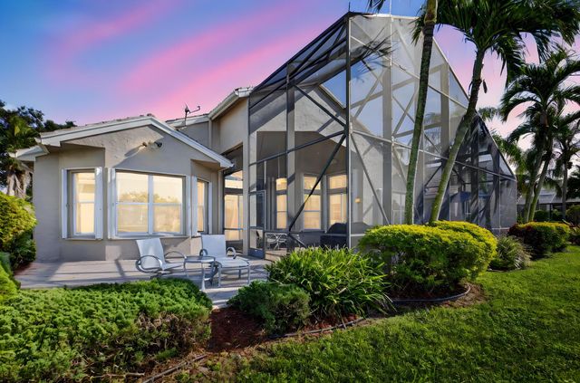 13197 Alhambra Lake Circle, Delray Beach, FL 33446