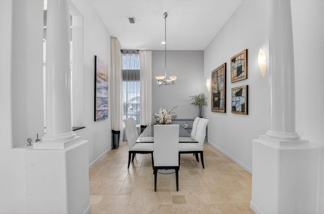 13197 Alhambra Lake Circle, Delray Beach, FL 33446