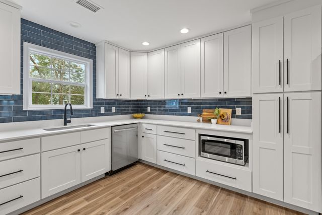 1111 Barrett Road, Charleston, SC 29407