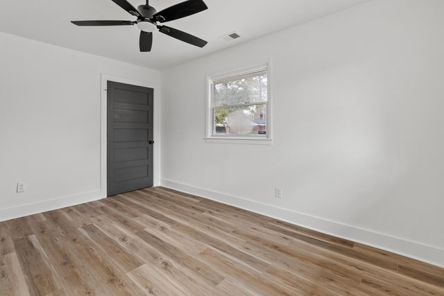 1111 Barrett Road, Charleston, SC 29407