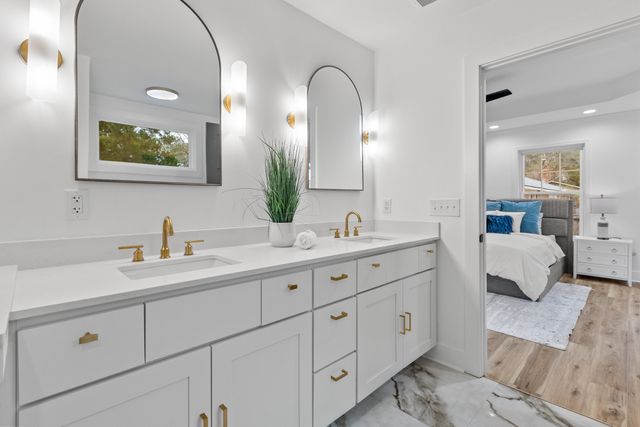 1111 Barrett Road, Charleston, SC 29407