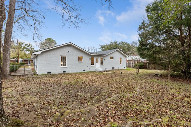 1111 Barrett Road, Charleston, SC 29407