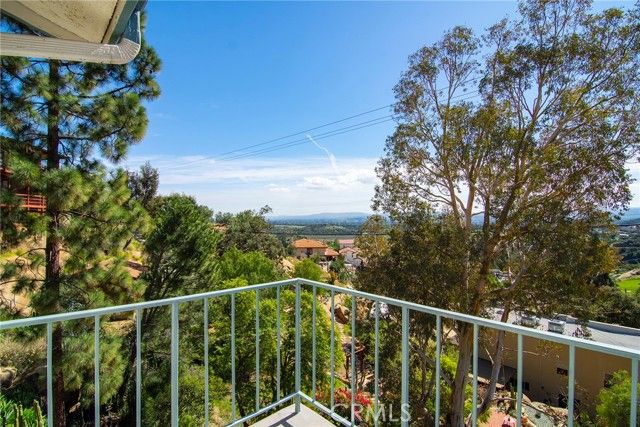 7158 Leota, Canoga Park (los Angeles), CA 91304