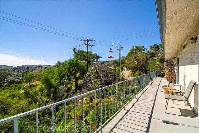 7158 Leota, Canoga Park (los Angeles), CA 91304