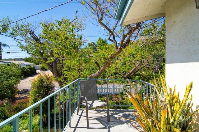 7158 Leota, Canoga Park (los Angeles), CA 91304