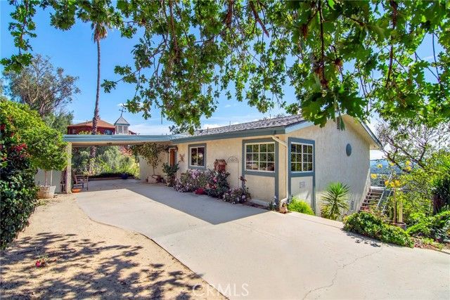 7158 Leota, Canoga Park (los Angeles), CA 91304