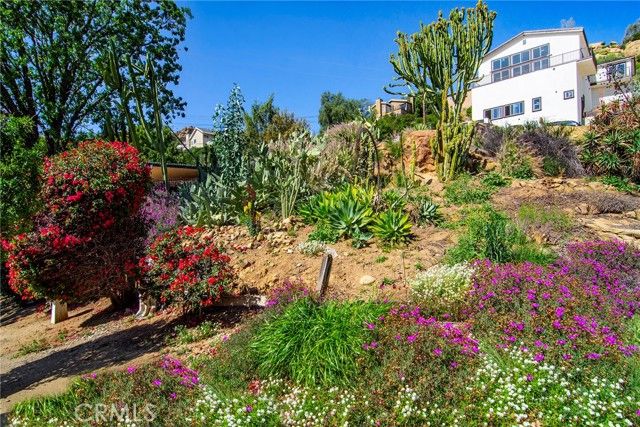 7158 Leota, Canoga Park (los Angeles), CA 91304