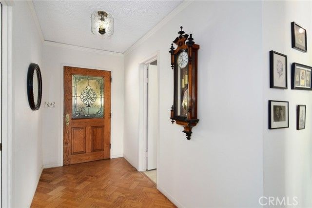 7158 Leota, Canoga Park (los Angeles), CA 91304