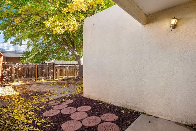 7315 Platero Place NW, Albuquerque, NM 87120