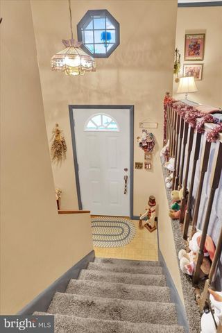 2545 ONYX RD, York, PA 17408