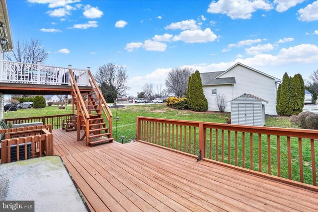 2545 ONYX RD, York, PA 17408