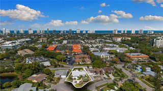 1036 Lake Shore CT, Naples, FL 34103