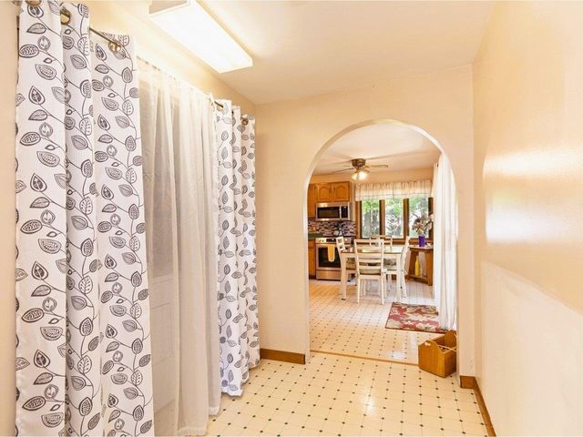 76 Woodbury Road, Burlington, VT 05408