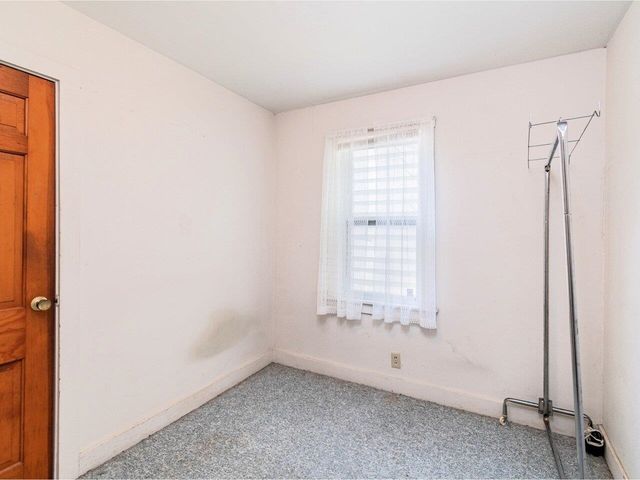 76 Woodbury Road, Burlington, VT 05408