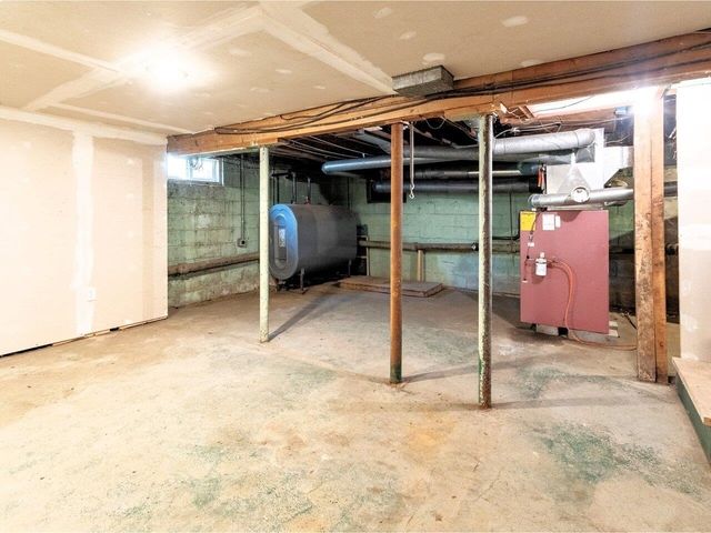 76 Woodbury Road, Burlington, VT 05408