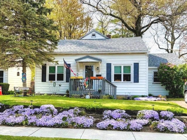 76 Woodbury Road, Burlington, VT 05408