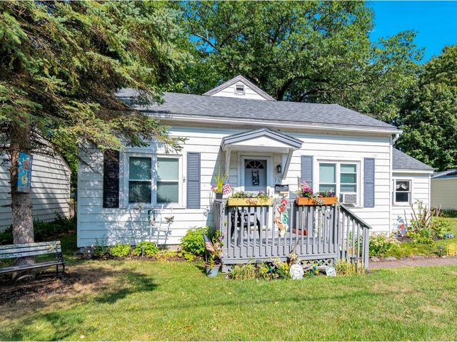 76 Woodbury Road, Burlington, VT 05408