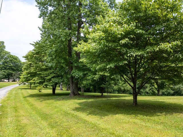 1 Lafever Ridge Rd, Silver Point, TN 38582