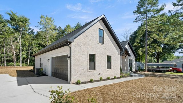 215 Picketts Circle, Indian Trail, NC 28079