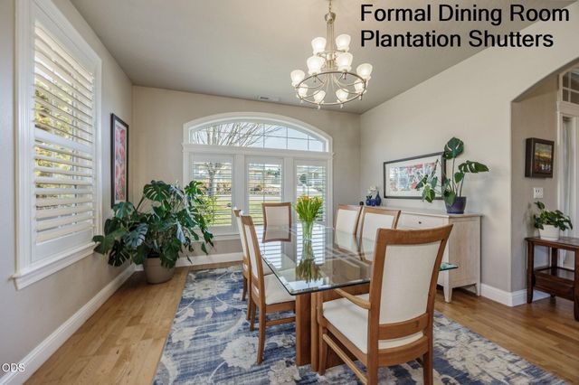 410 Lone Oak Drive, Medford, OR 97504