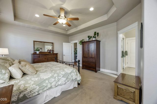 410 Lone Oak Drive, Medford, OR 97504
