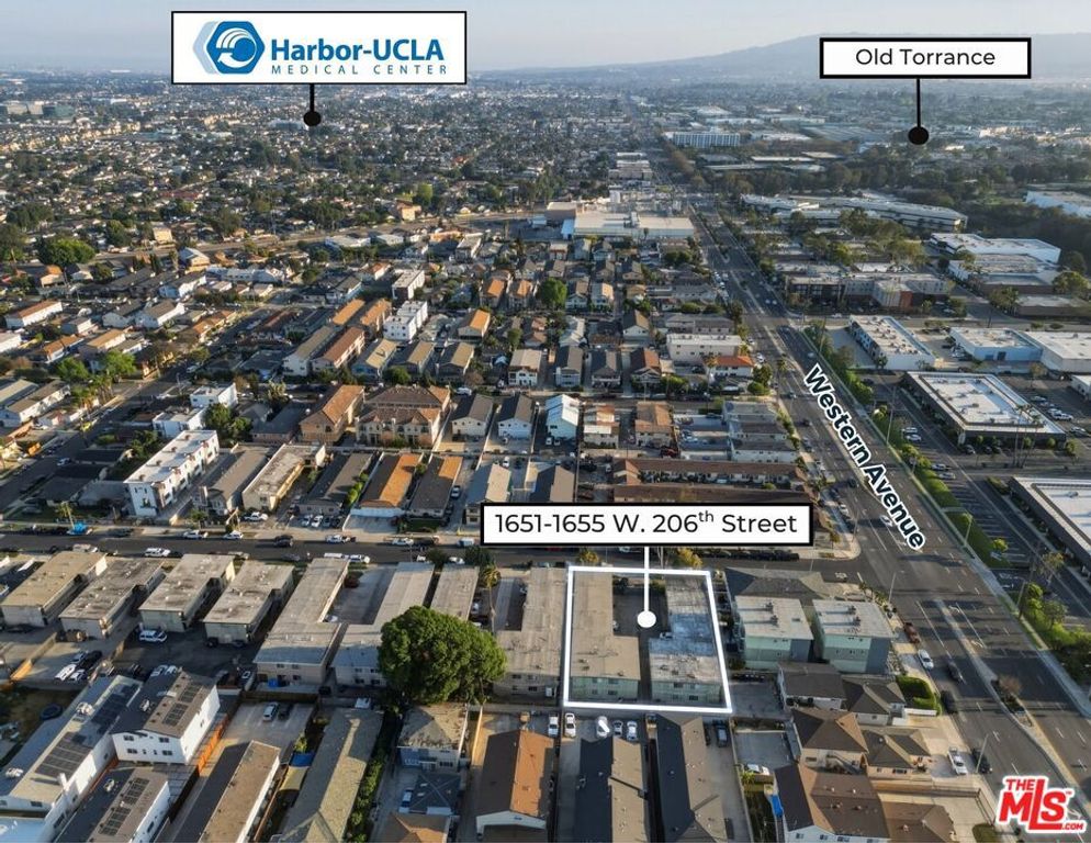 Image 4 of property listing at 1651 W 206th Street, Torrance, CA 90501