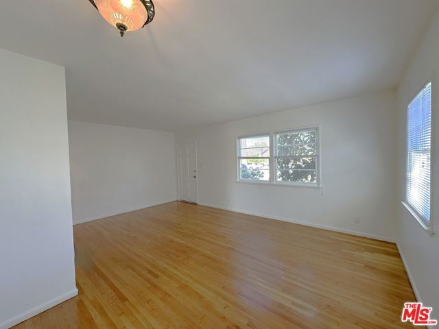 5468 W 120th Street, Hawthorne, CA 90250