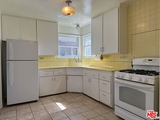 5468 W 120th Street, Hawthorne, CA 90250