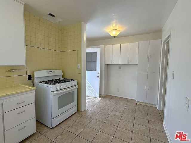 5468 W 120th Street, Hawthorne, CA 90250