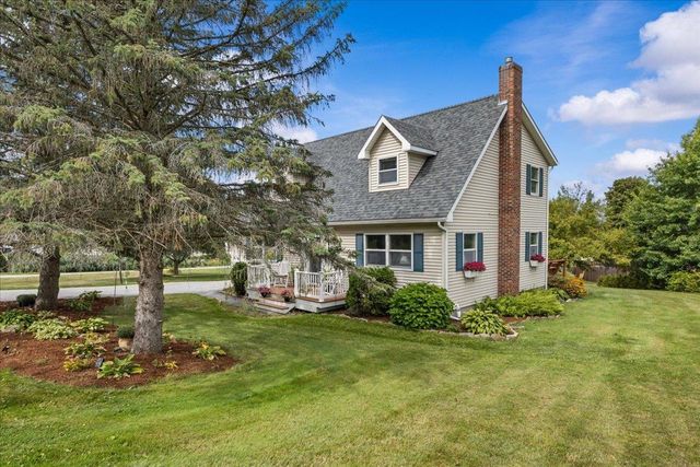 22 Ashton Drive, St. Albans Town, VT 05478