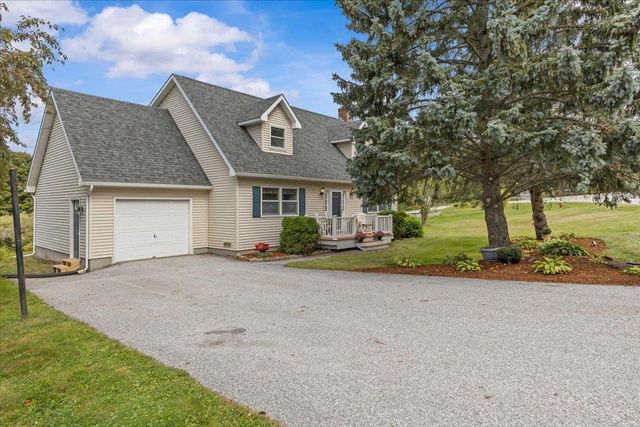 22 Ashton Drive, St. Albans Town, VT 05478