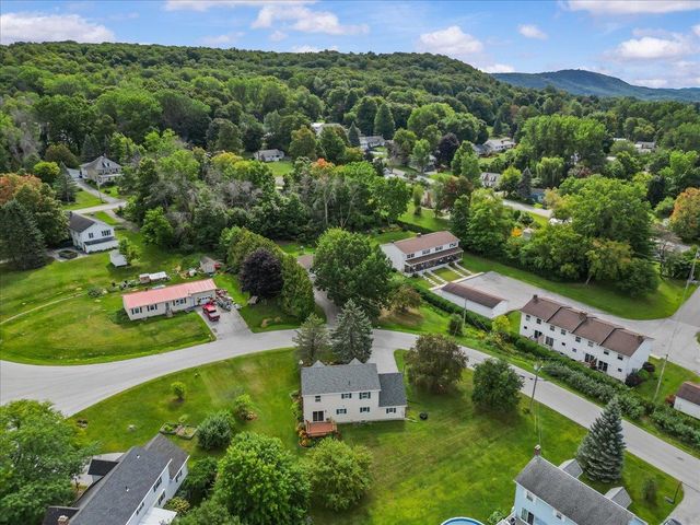 22 Ashton Drive, St. Albans Town, VT 05478
