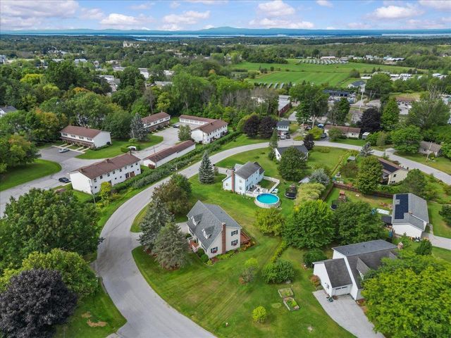 22 Ashton Drive, St. Albans Town, VT 05478