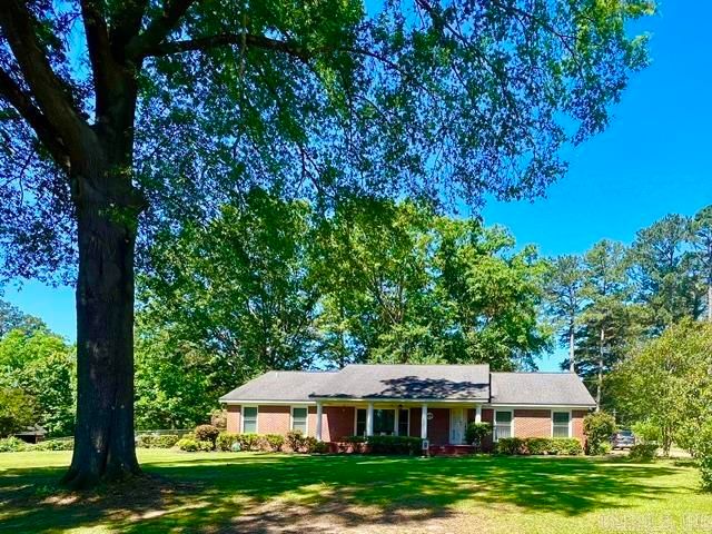 594 Lakeside, Camden, AR 71701