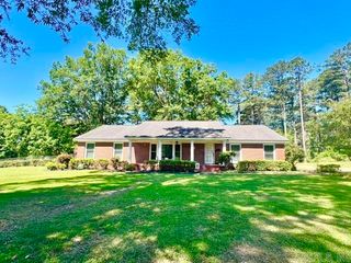 594 Lakeside, Camden, AR 71701